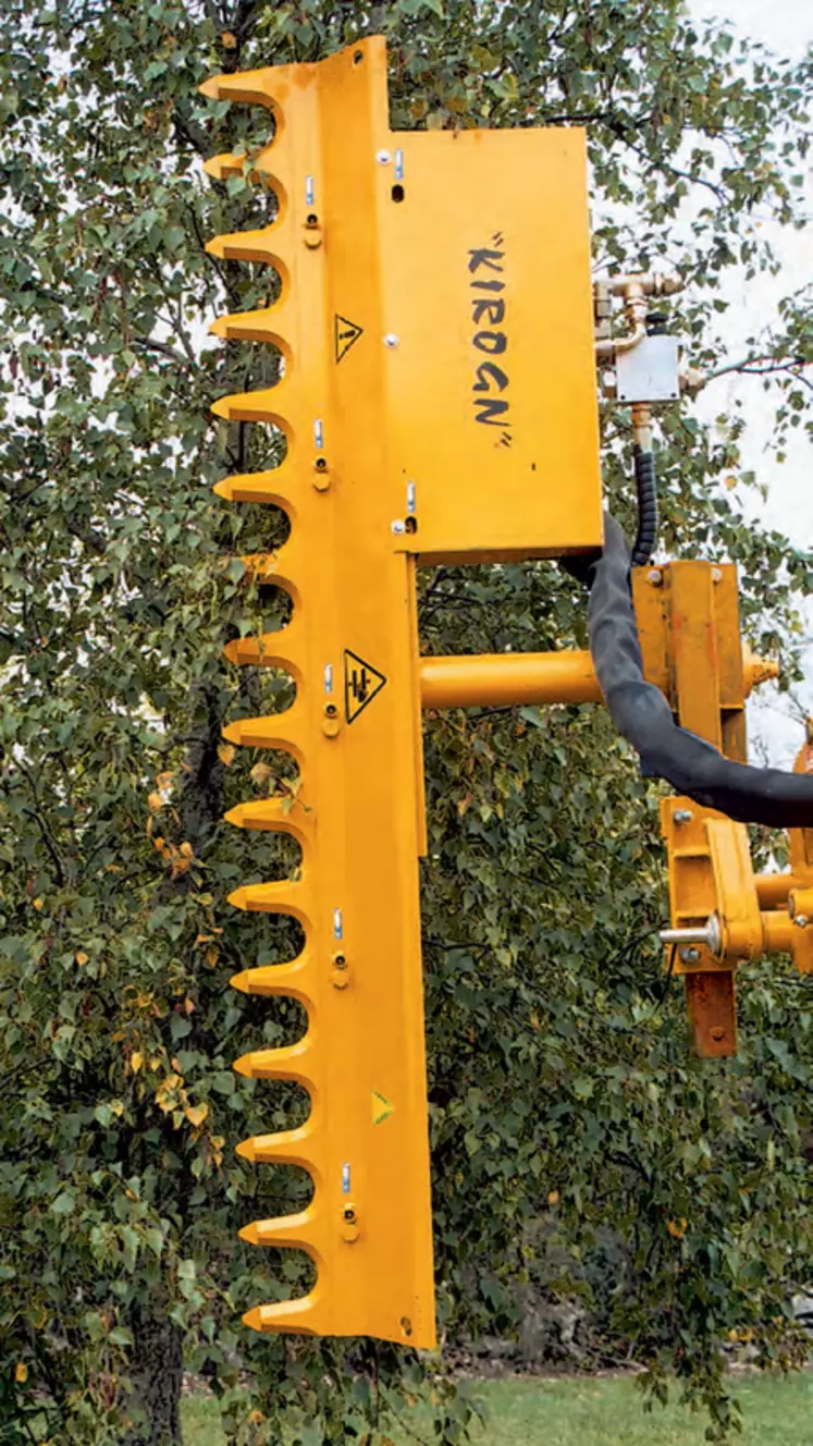 Le sécateur  Kirogn  cisaille des branches mesurant jusqu'à 10 cm de diamètre. © Kirogn