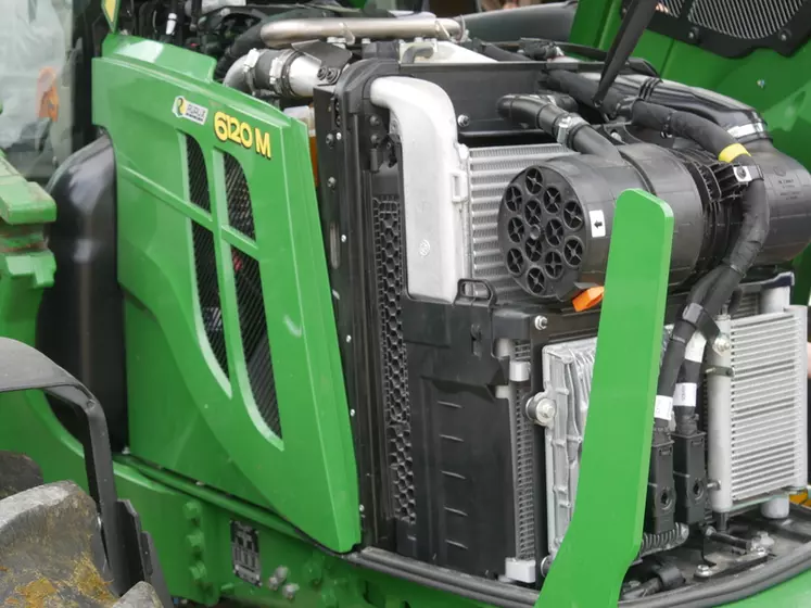Essai du tracteur John Deere 6120M Premium avec chargeur 623R © L. Vimond