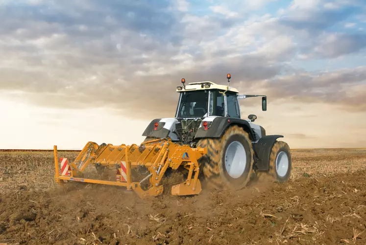 Le décompacteur Alpego K-Force est conçu pour les tracteurs jusqu'à 350 ch. 