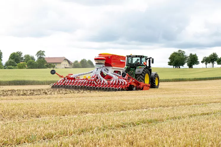 La nouvelle génération de Terrasem affiche une nouvelle nomenclature avec les suffixes V pour repliable, D pour le travail du sol et Z pour la fertilisation.