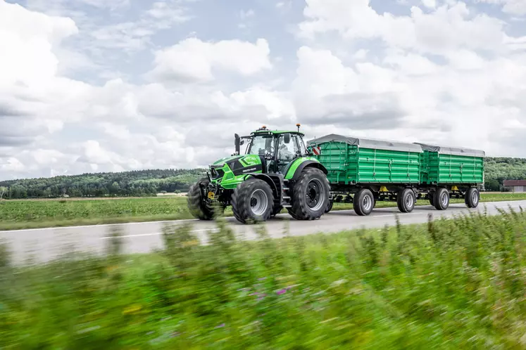 Les nouveaux tracteurs de la série Deutz-Fahr 6 TTV forte puissance développent de 192 à 230 chevaux.