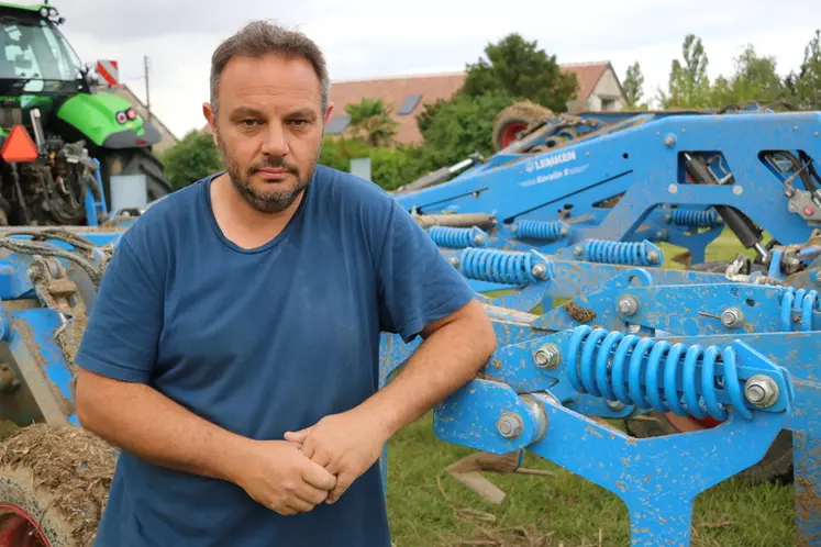 Mathieu Ondet, agriculteur en Indre-et-Loire, a testé le Le scalpeur Lemken Koralin 9 pendant une semaine.