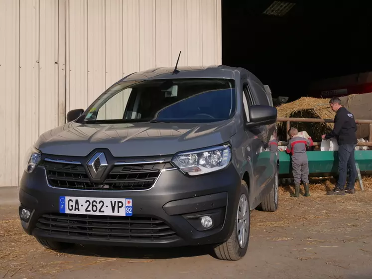 L'utilitaire Renault Express Van reprend la caisse du feu Dacia Dokker Van. 