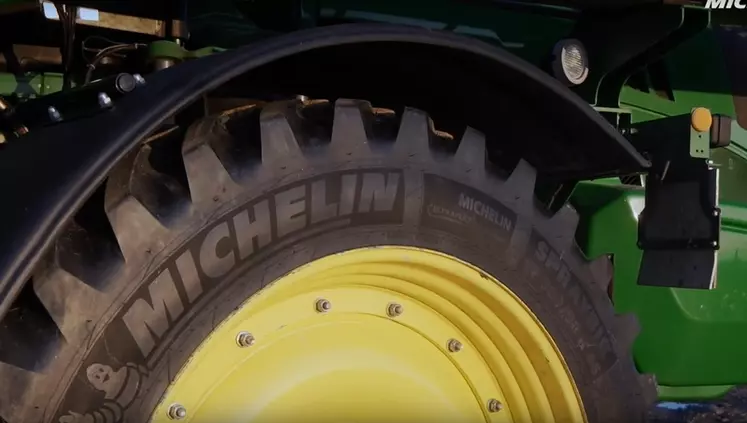 Le pneu Spraybib CFO de Michelin permet d'abaisser les pressions et d'augmenter les charges.