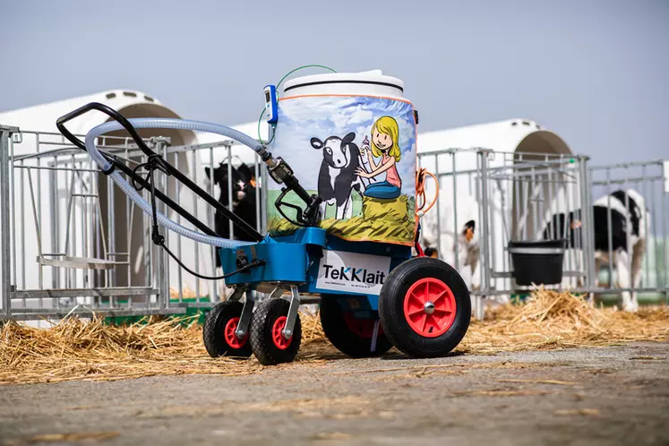 Les chariots à lait les plus simples ne disposent pas d'assistance électrique à l'avancement.