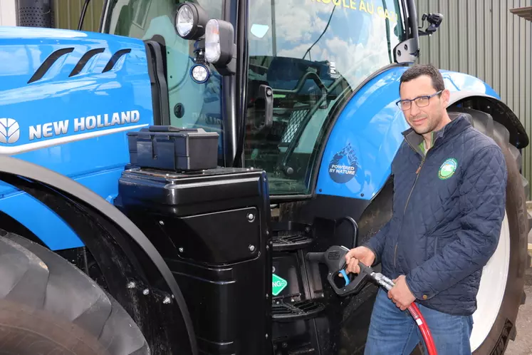 Christian Peterschmitt prévoit de faire 400 à 500 heures par an avec le tracteur New Holland T6.180 Methane Power