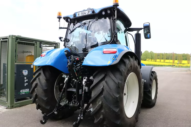 Le tracteur New Holland T6.180 Methane Power reprend strictement la même base qu'un T6 standard.