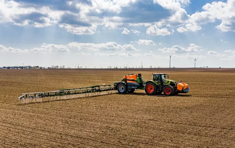 Amazone travaille à la mise au point d'une solution à deux cuves et deux circuits, pouvant appliquer deux produits à la demande lors du même passage.