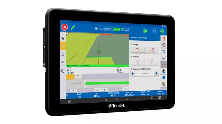 La console Trimble GFX-1260 intègre un écran tactile de 12 pouces.