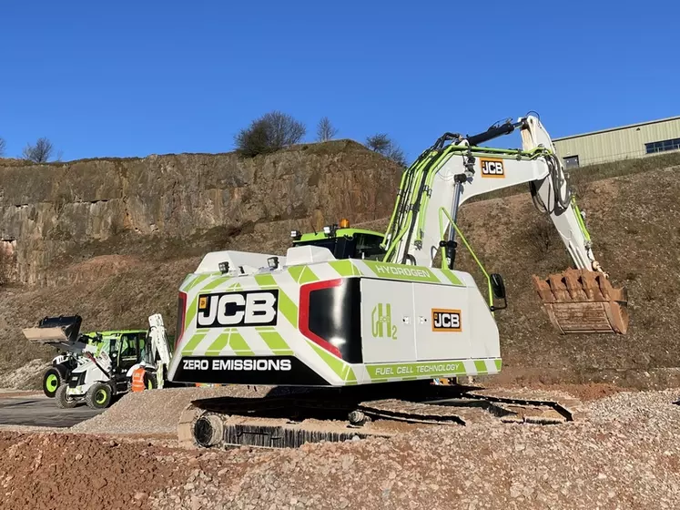 Pelle mécanique JCB de 22 tonnes fonctionnant à partir d'une pile à combustible 