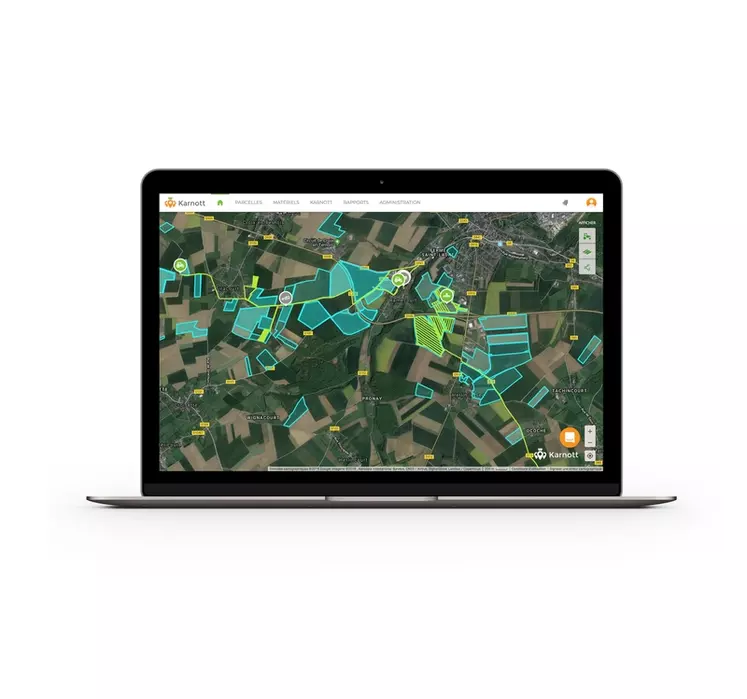 Le chef d'exploitation peut visualiser en temps réel la position de chaque outil. En fin de journée, les plateformes web disponibles sur smartphones, tablettes et ordinateurs, lui donnent un visualisation des surfaces travaillées pendant la journée, ainsi qu'un tableau de bord résumant les activités détallées de la journée.  © Karnott