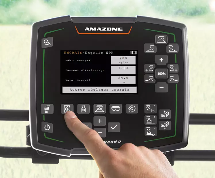 Le terminal AmaSpread 2 d'Amazone donne accès à des réglages mémorisés pour dix engrais différents.