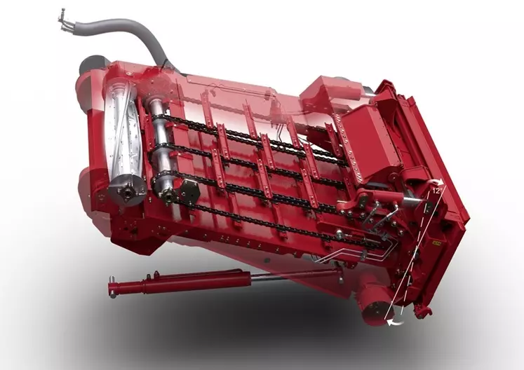 Case IH n’utilise pas de tambour d’alimentation sur les Axial-Flow, mais il monte un rouleau épierreur actif en partie haute du convoyeur. 