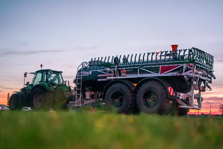 La gamme de tonnes à lisier Big Foot de Fliegl est équipée de pneumatiques de grande dimension.