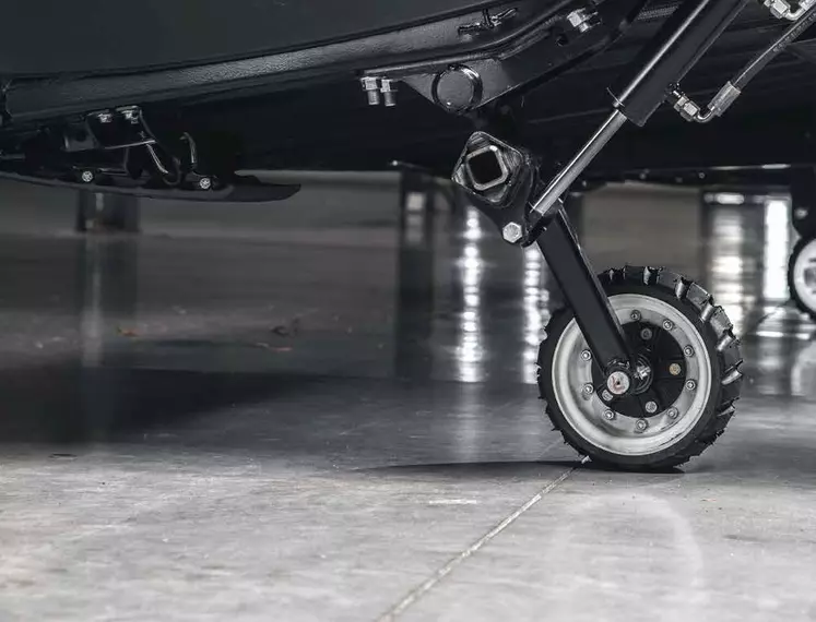 MacDon coupe de moissonneuse-batteuse flexibles à tapis FD2 Réussir machinisme 