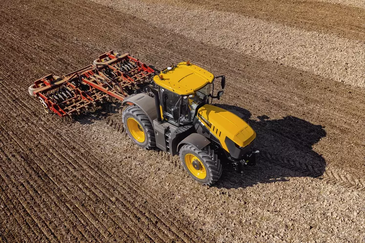 JCB fait appel aux transmissions Agco pour les Fastrac 4000 et 8000.