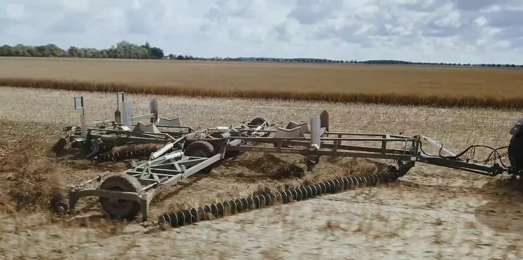 Herse à disques Diamond Harrow Kelly Tillage Europe Réussir Machinisme