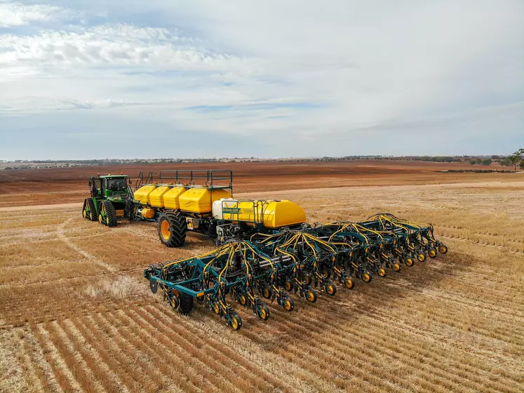 Récemment acquise par Lemken, l'entreprise sud-africaine Equalizer propose des semoirs à dents de 7,50 à 24 m.