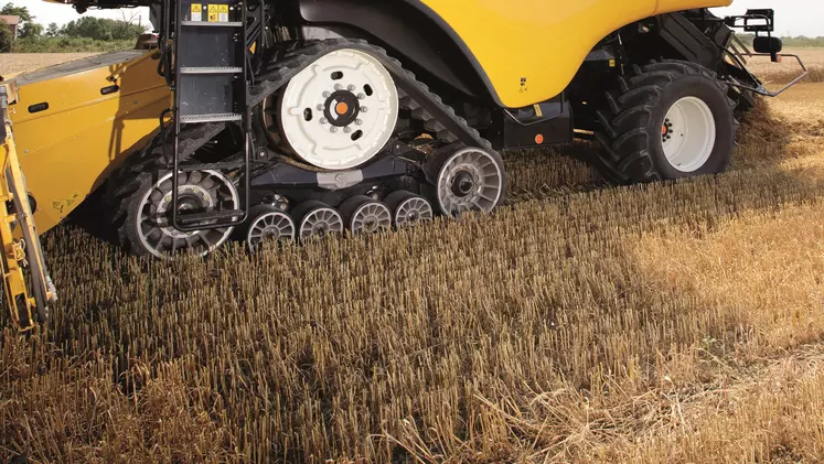 Chenilles moissonneuses-batteuses Réussir Machinisme 