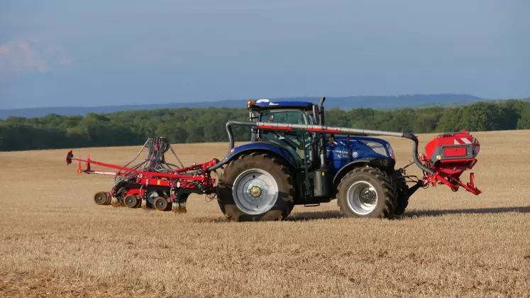 Le semoir Spinter 6.25 SL de Horsch ne pèse que 2,3 tonnes pour 6 m de large.