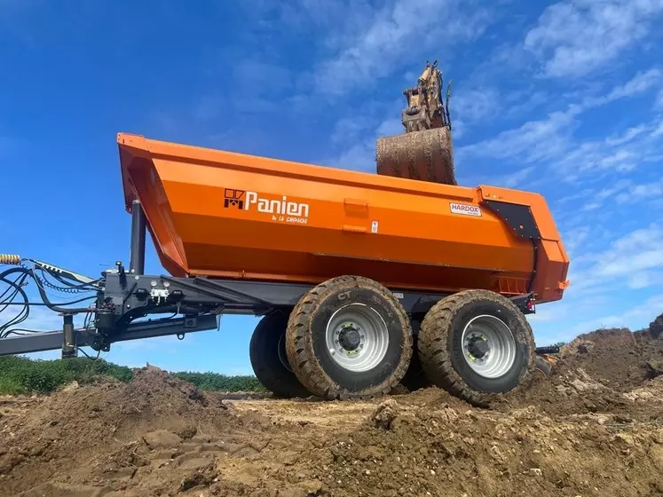 Panien lance une gamme de bennes TP à caisse ronde en acier Hardox.