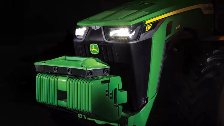 John Deere a dévoilé au salon de l'innovation électronique CES à Las Vegas son tracteur autonome d'ors et déjà disponible à la vente. 