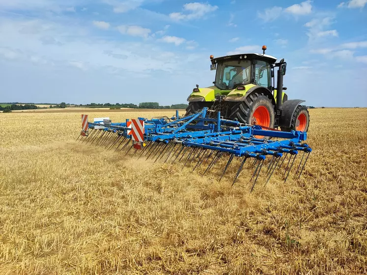 Religieux Frères lance une gamme de herses à paille.