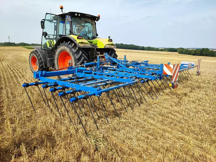 Religieux Frères lance une gamme de herses à paille.