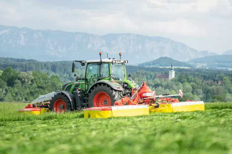 Les nouveaux combinés de fauche Pöttinger Novacat V 8400 et V 9200 complètent la Novacat V 10000.