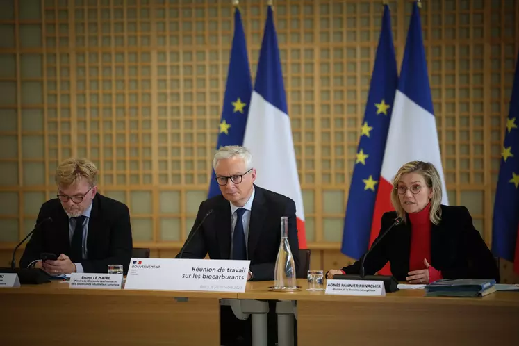 Marc Fesneau, Bruno Le Maire et Agnès Pannier-Runacher dans une réunion sur les biocarburants à Bercy.