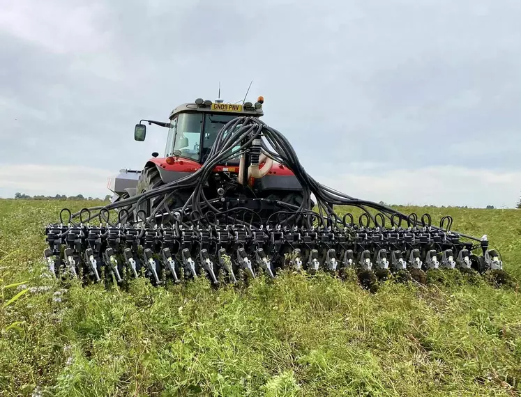 Le semoir direct M:DSX d'Horizon Agriculture se décline en largeurs de 3 à 6 m.