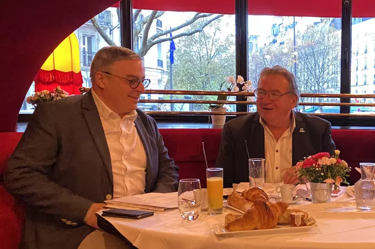 De droite à gauche : Philippe Largeau, premier vice-président délégué et Gérard Napias, président de la Fédération des entrepreneurs des territoires (FNEDT)