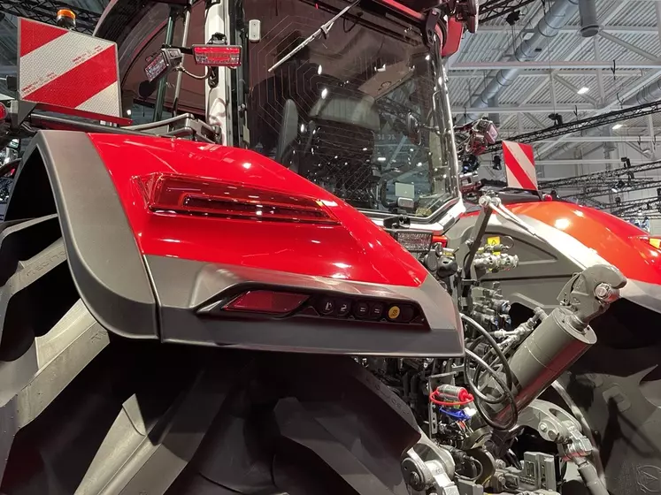 Vidéo - Salon des ETA - Massey Ferguson - Les tracteurs MF 9S