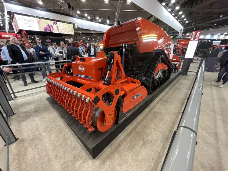 Kuhn dévoile le robot des champs Karl.