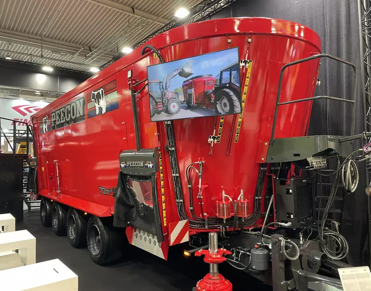 Remorque mélangeuse Peecon de 70 mètres cubes au salon Agritechnica