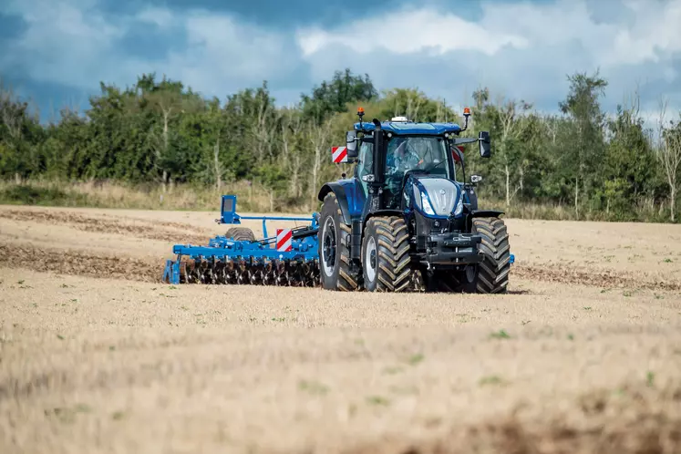 Le New Holland T7 Long est désormais proposé en transmission full powershift.