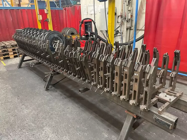 L'usine Kverneland Les Landes-Genusson dispose d'une équipe de salariés réalisant les outils pour industrialiser la production des matériels.