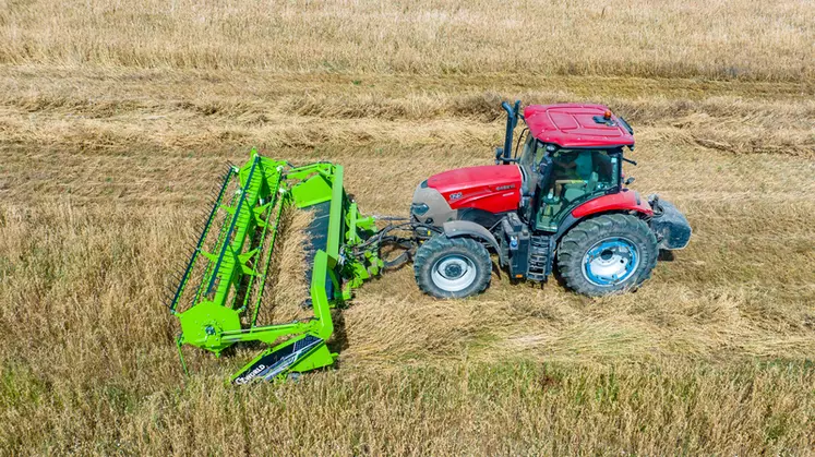 Les faucheuses andaineuses ZWorld s'adaptent sur les tracteurs, les ensileuses et les moissonneuses-batteuses.