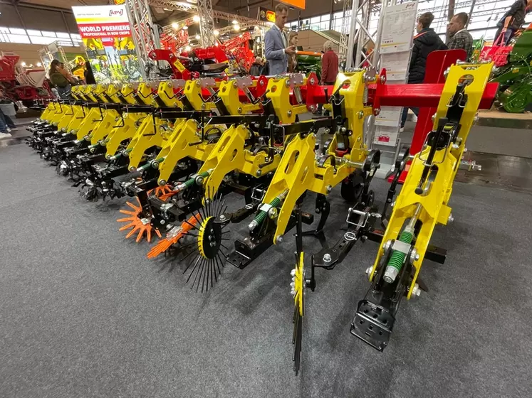 Bineuse APV sur le salon Agritechnica