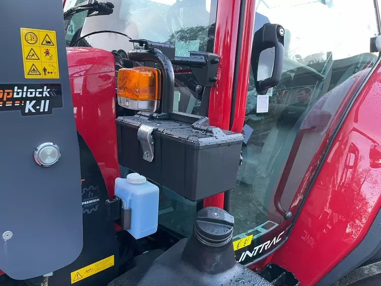 Caisse à outils de tracteur Lindner Lintrac 115 LS avec chargeur frontal