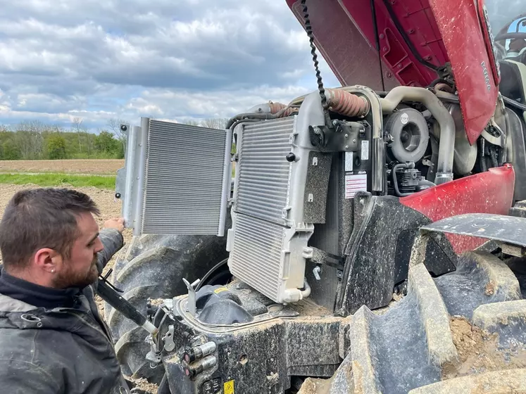 Le tracteur Case IH Puma 260 AFS Connect offre un accès complet aux radiateurs. 
