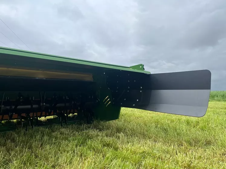La tôle d'andainage Grass Move de Krone est également proposée sur la faucheuse EasyCut R 280 CV, mais aussi sur les groupes de fauche EasyCut B 880 CV et B 1050 CV.