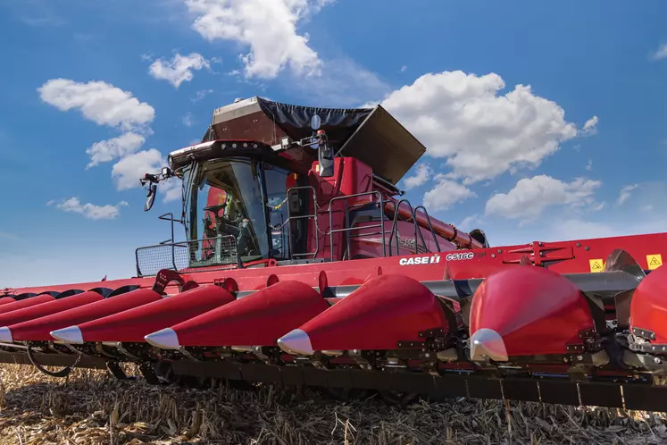 Les moissonneuses-batteuses Case IH AF9, AF10 et AF11 affichent une capacité de trémie de 20 000 l. 