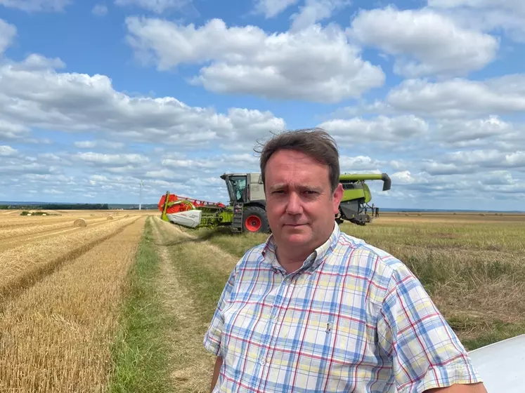 Damien Salley, agriculteur et entrepreneur de travaux agricoles à Soignolles (Calvados) 