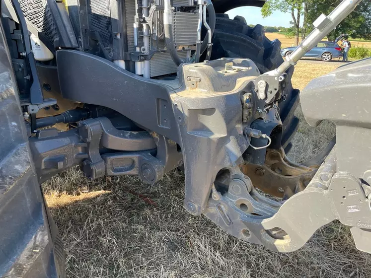 tracteur Valtra S416 relevage pont avant