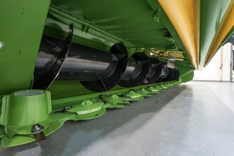 Lamiers de la coupe directe Krone Xdisc 710