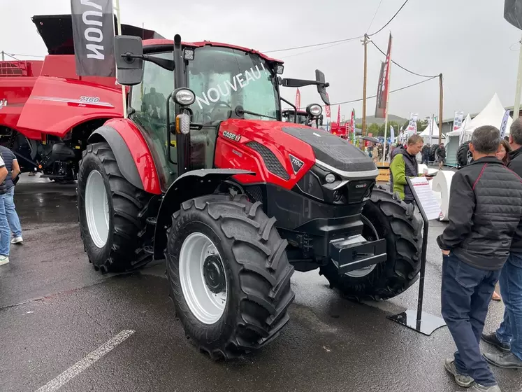 Tracteur Case IH Active Drive 2 au Sommet de l'élevage 2024