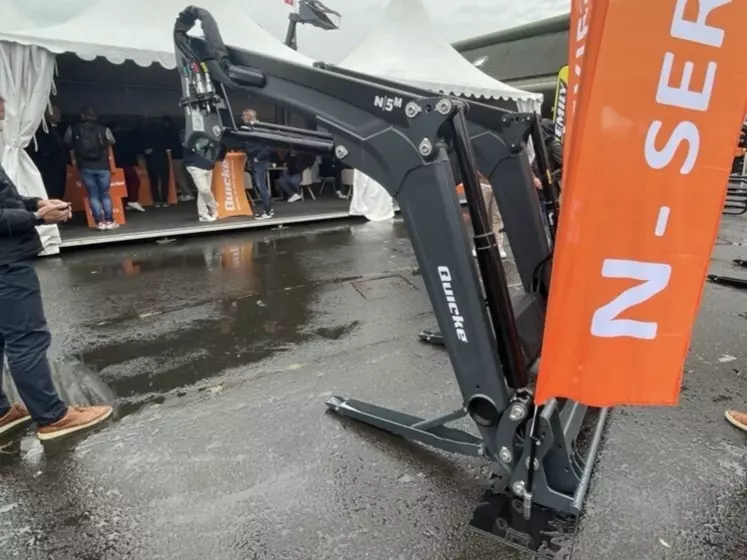 Chargeur frontal Quicke Série N au Sommet de l'élevage 2024