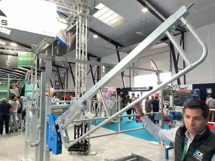 <em class="placeholder">Barrière levante extensible de CK Industries au Space 2024</em>