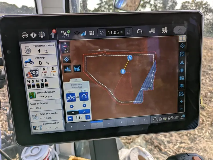 <em class="placeholder">Console Yrimble dans la cabine du tracteur New Holland T7.275 HD de Gilles Heluard, agriculteur à Ploërmel dans le Morbihan</em>